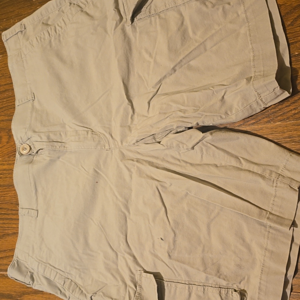 Apt 9 Mens Premier Flex Shorts Size 42 Beige Flat Front Pockets